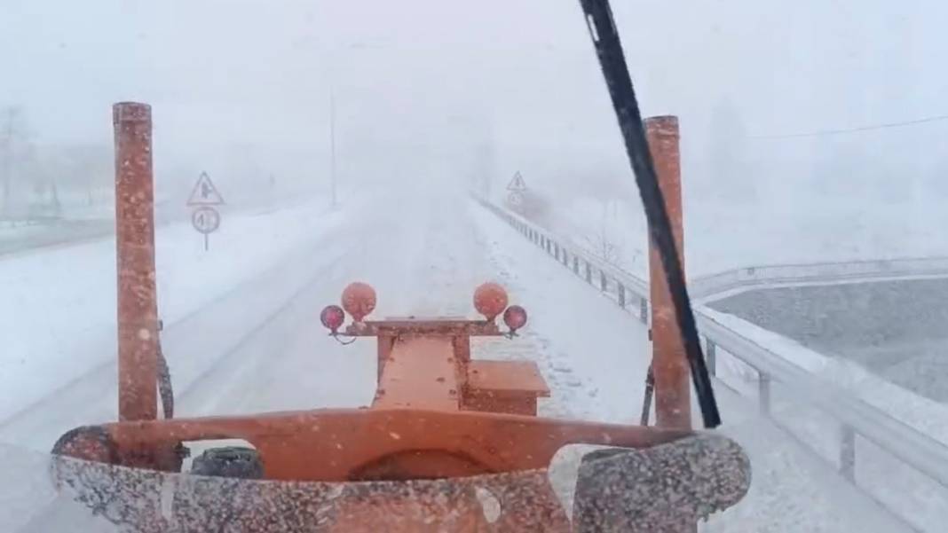 Alacabel'e lapa lapa yağdı: Kar 30 santimetreye ulaştı 9